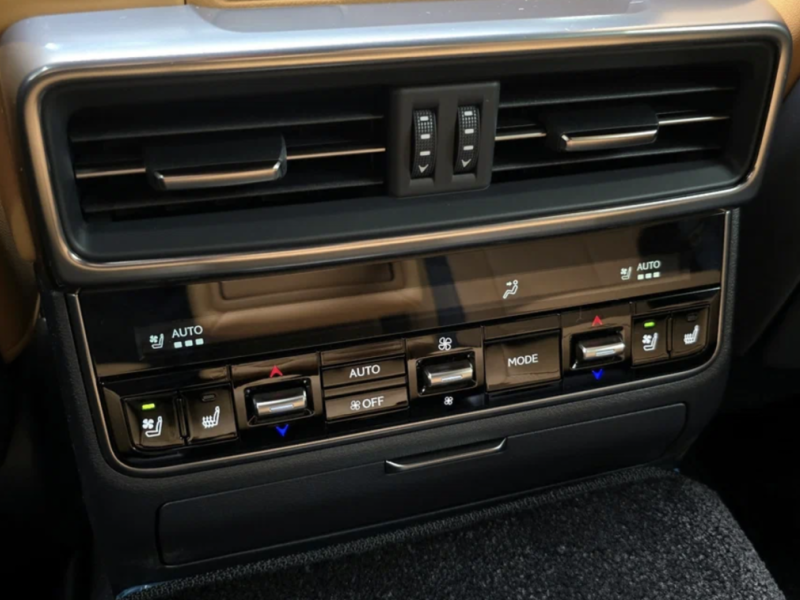 Buy 2026 Lexus  LX  700h  Luxury DPO-1008046 in USA, UAE, EUROPE, MONACO, UKRAINE, photo 5