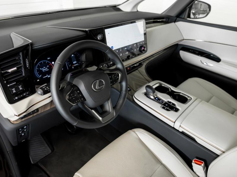 Buy 2026 Lexus  LM  350h AWD DPO-1008101 in USA, UAE, EUROPE, MONACO, UKRAINE, photo 3