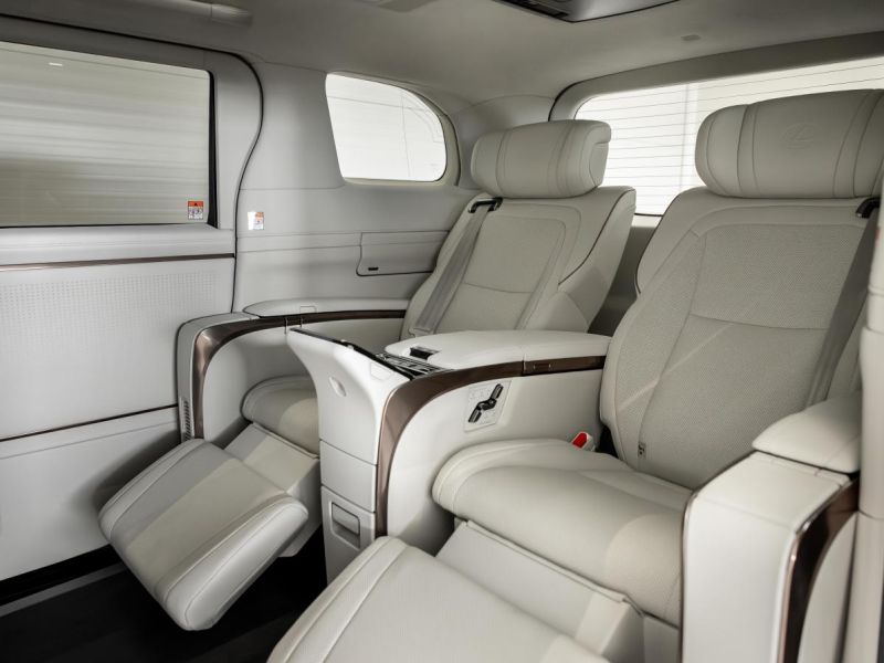 Buy 2026 Lexus  LM  350h AWD DPO-1008101 in USA, UAE, EUROPE, MONACO, UKRAINE, photo 5