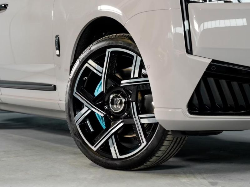 Buy 2026 Rolls-Royce  Cullinan  Black Badge Series II DPO-1008168 in USA, UAE, EUROPE, MONACO, UKRAINE, photo 4