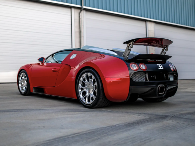 Buy 2015 Bugatti  Veyron  SUPER SPORT DPO-1008302 in USA, UAE, EUROPE, MONACO, UKRAINE, photo 1