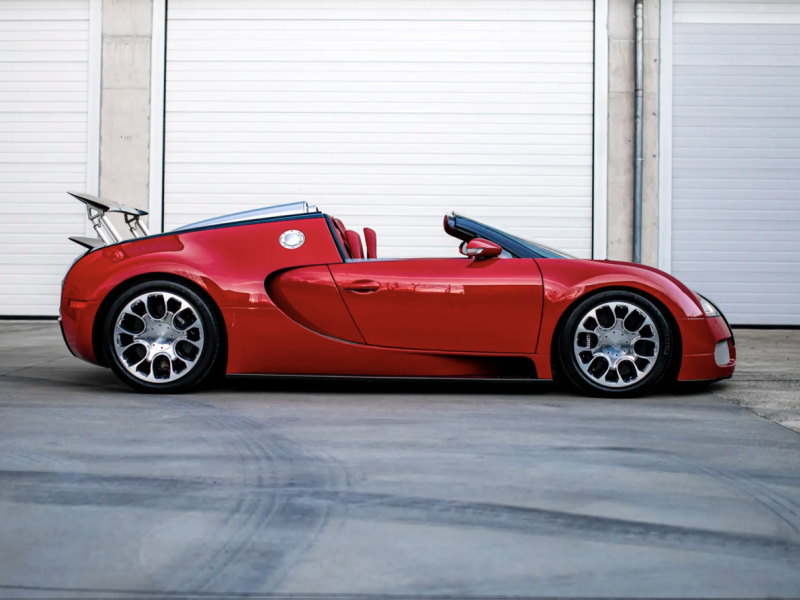 Buy 2015 Bugatti  Veyron  SUPER SPORT DPO-1008302 in USA, UAE, EUROPE, MONACO, UKRAINE, photo 2