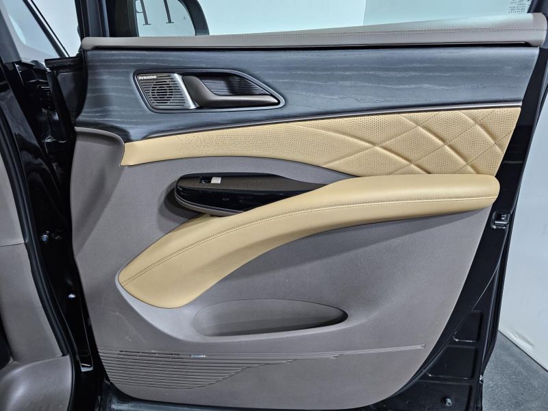 2022 Denza D9 EV AWD DPO-1008928 sell in USA, UAE, EUROPE, MONACO, UKRAINE. Buy 2022 Denza D9 EV AWD DPO-1008928 in USA, UAE, EUROPE, MONACO, UKRAINE, photo 35