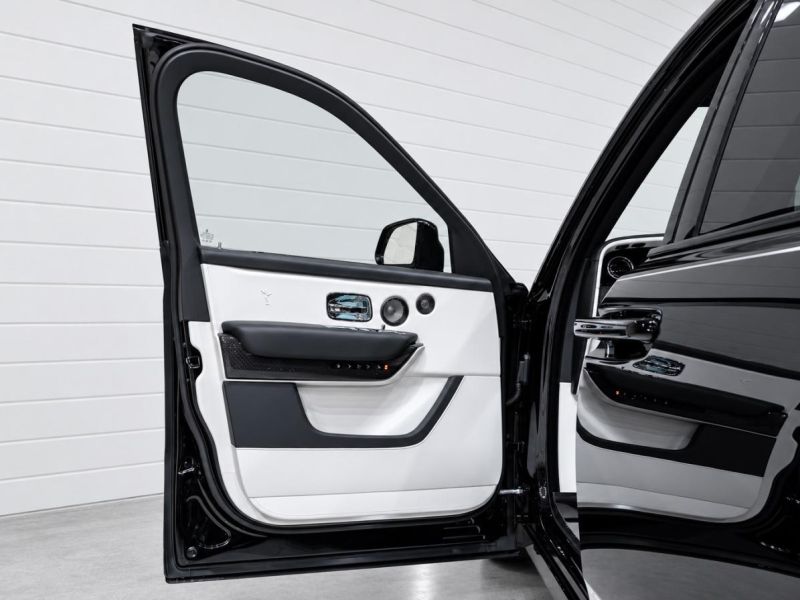 Buy 2026 Rolls-Royce  Cullinan  Black Badge Series II DPO-1009158 in USA, UAE, EUROPE, MONACO, UKRAINE, photo 6